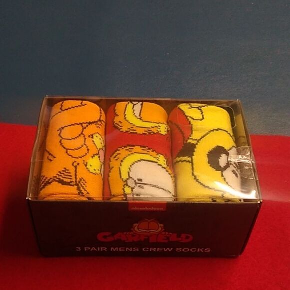 NWT Garfield Three pair Men's Crew Socks Size 10-13 - Picture 3 of 5